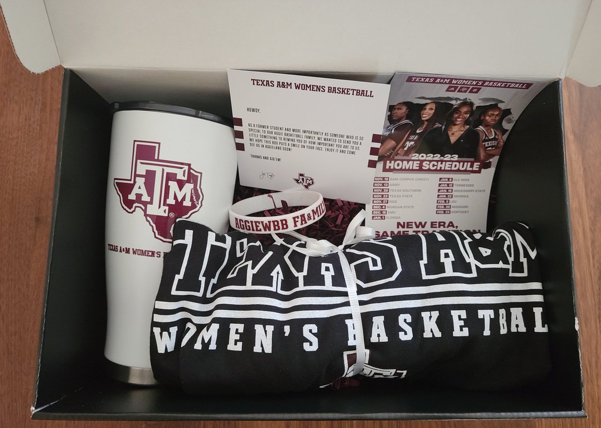 AD_DrLisa's tweet photo. Whoop! Thank you @CoachJoniTaylor, the staff, & the current players...cool swag for former @AggieWBB players!! Love, love my Aggie FA&MILY! I look forward to attending another home game soon!
#GigEm #AggiePride #wearetheaggiestheaggiesarewe #BTHOMS https://t.co/hnw8kvFgs1