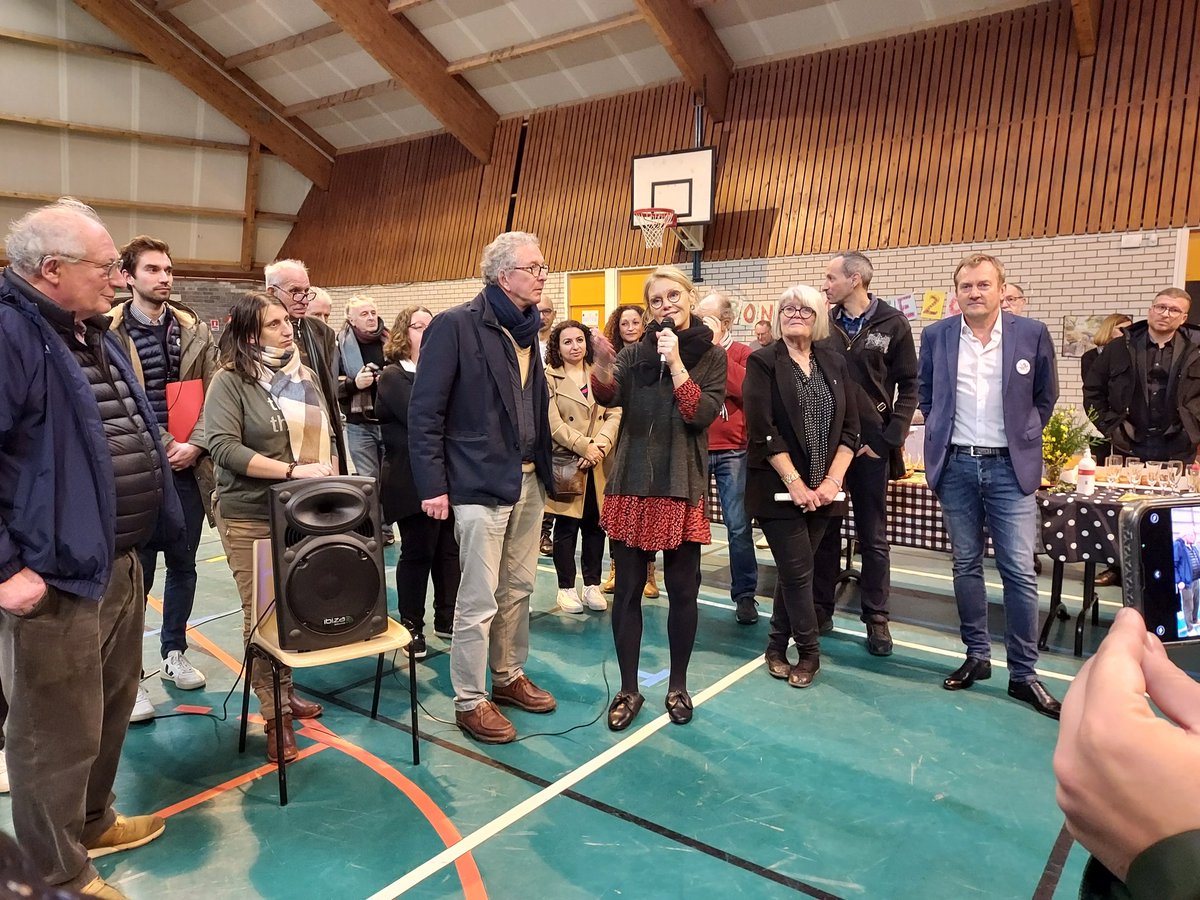 Darragon Franck (@darragon_franck) on Twitter photo Des rencontres, des vœux, des souhaits, des sourires pour 2023 au Golf club de Salouël Amiens Métropole, à Pont de Metz et au comité de quartiers d'Amiens "Avec" (Elbeuf, Claudel)
<a href="/Claire_Joly_80/">Claire Joly</a> <a href="/danlef53/">Lefèvre Daniel</a> <a href="/olivierjarde/">olivier jardé</a> <a href="/MargauxDeletre/">Margaux Delétré</a> Des rencontres, des vœux, des souhaits, des sourires pour 2023 au Golf club de Salouël Amiens Métropole, à Pont de Metz et au comité de quartiers d'Amiens "Avec" (Elbeuf, Claudel)
<a href="/Claire_Joly_80/">Claire Joly</a> <a href="/danlef53/">Lefèvre Daniel</a> <a href="/olivierjarde/">olivier jardé</a> <a href="/MargauxDeletre/">Margaux Delétré</a>