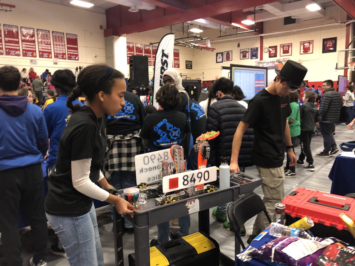 Always on the move <a href="/MamaroneckED/">Mamaroneck Schools</a> #STEM #ftc #powerplay #robotics