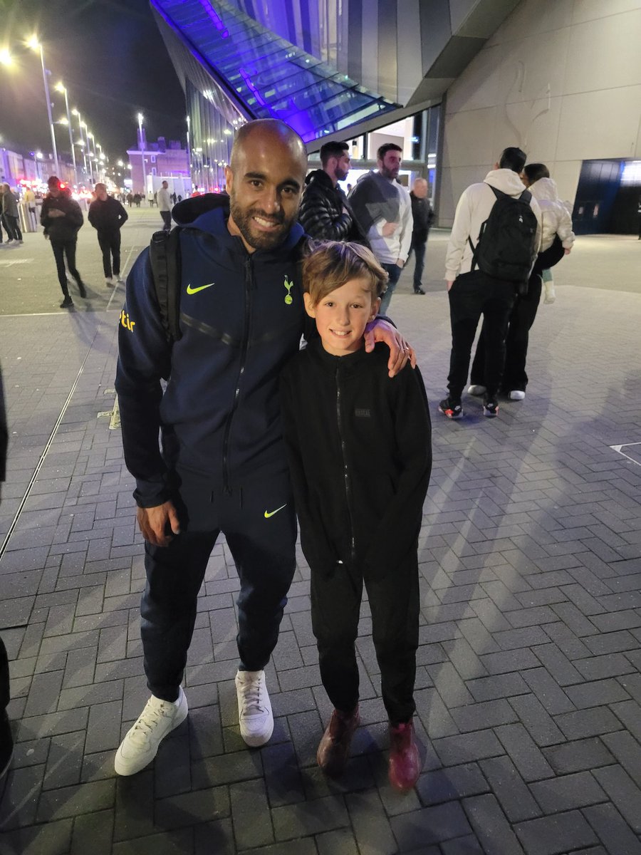 steveramsey1983's tweet photo. @LucasMoura7 just told my boy lucas is leaving at end of the season . He said he will support whatever team he goes too as you are his favorite player.  He will never forget this moment. Thank-you again https://t.co/PfdANkLje6