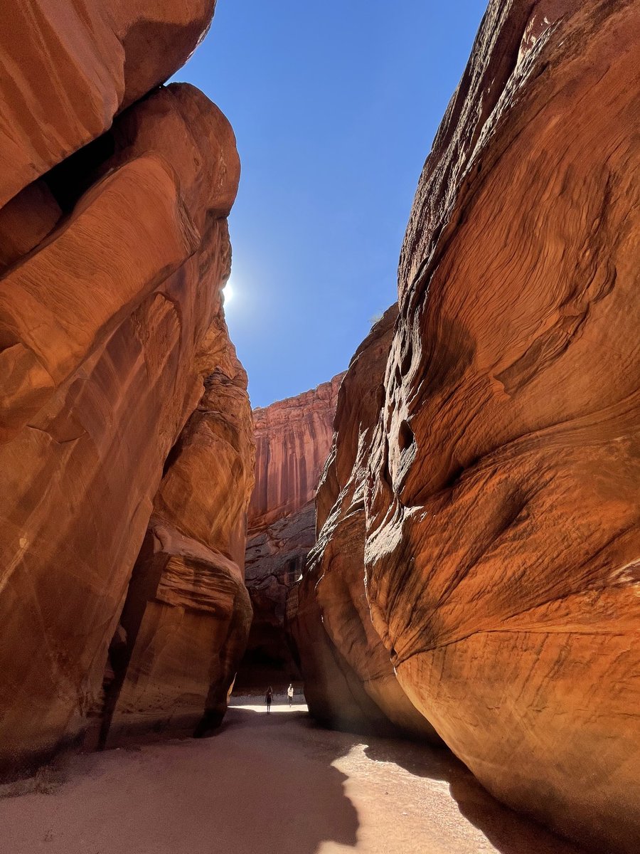 'As you enter Buckskin, turn right. You are officially in the world’s longest and tallest slot canyon. And embarking on one of the Top 10 Deadliest Hikes on Earth...'
myzionvacation.com/buckskin-gulch/

#visitzion #buckskingulch #kanabutah