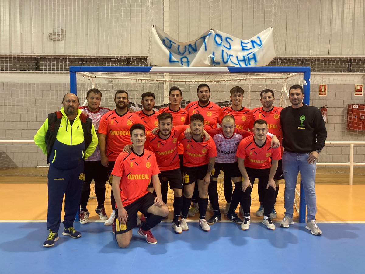 AlgarinejoFs's tweet photo. 🔚 FINAL | #ADMutrayil 4-4 @AlgarinejoFs
⚽️⚽️⚽️ 𝗖𝗔𝗥𝗟𝗢𝗦 𝗟𝗘𝗫𝗨
⚽️ Jugador de Motril, en propia
🥊 Reacción de 10. El equipo remonta el 3-1 del descanso
⭐ Hat-trick en una exhibición imperial de Lexu
🪖 ¡Algarinejo 𝗡𝗨𝗡𝗖𝗔 se rinde!
💪 #VamosAlgarinejo https://t.co/q5Xi1eB9vC