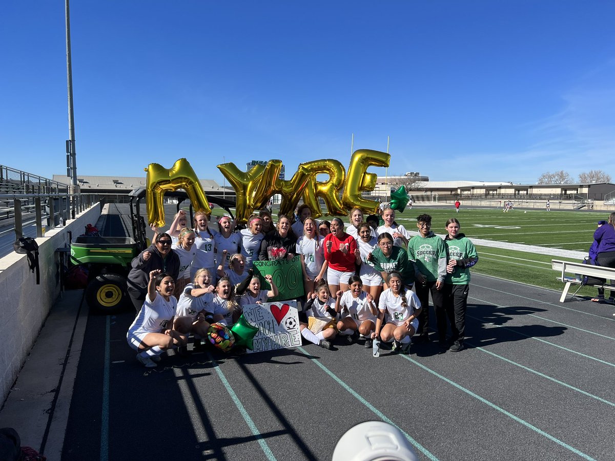 CoachBurny's tweet photo. With her win earlier this morning @coachmyhrek got her 100th win as a coach!! Glad I was here to see that milestone, and I’m looking forward to being here the next 100 and beyond. Love you Coach KK! Keep #DoingYourPart https://t.co/NiHHinHhKC