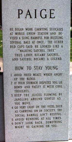 nut_history's tweet photo. Take a second to read Satchel Paige tombstone https://t.co/fNubjVanCM