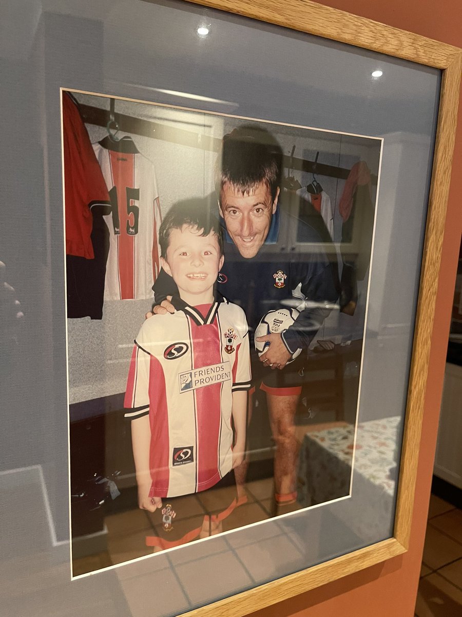 Last time the super saints won at Goodson park in 1997 this guy scored in a 2-0! What a result today!! @SouthamptonFC @mattletiss7 #SaintsFC #PremierLeague #win #COYS