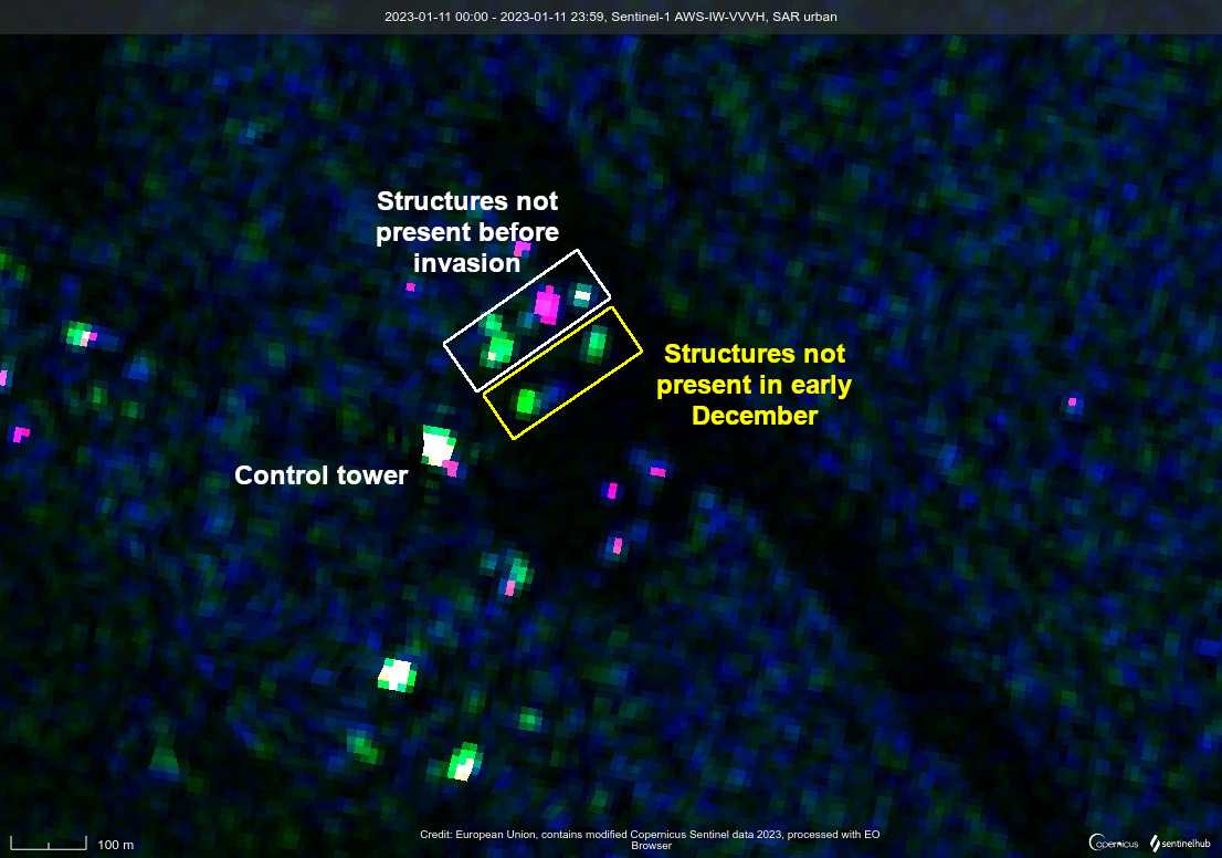 DanielBanas_sk's tweet photo. Spot in Belarus that might be worth watching - Velikiy Bokov airport near Mazyr.
Since mid of December yet another row of structures appeared there in Sentinel-1 imagery.
Airport was used in early stage of invasion.
51.98536, 29.15637
1/5

Cc: @MotolkoHelp, @GeoConfirmed https://t.co/jbOdVNq3q5
