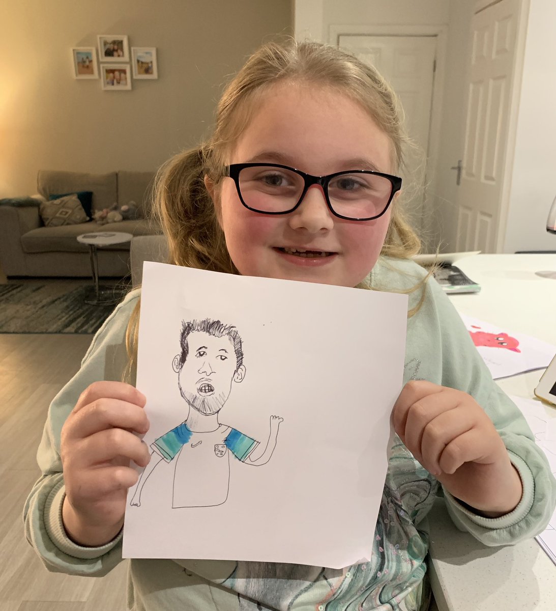 lightspeed29's tweet photo. @HKane what do you think Harry?Amy thinks you are the best footballer. 🤩. Good luck tomorrow. https://t.co/tS1cfp1JXz