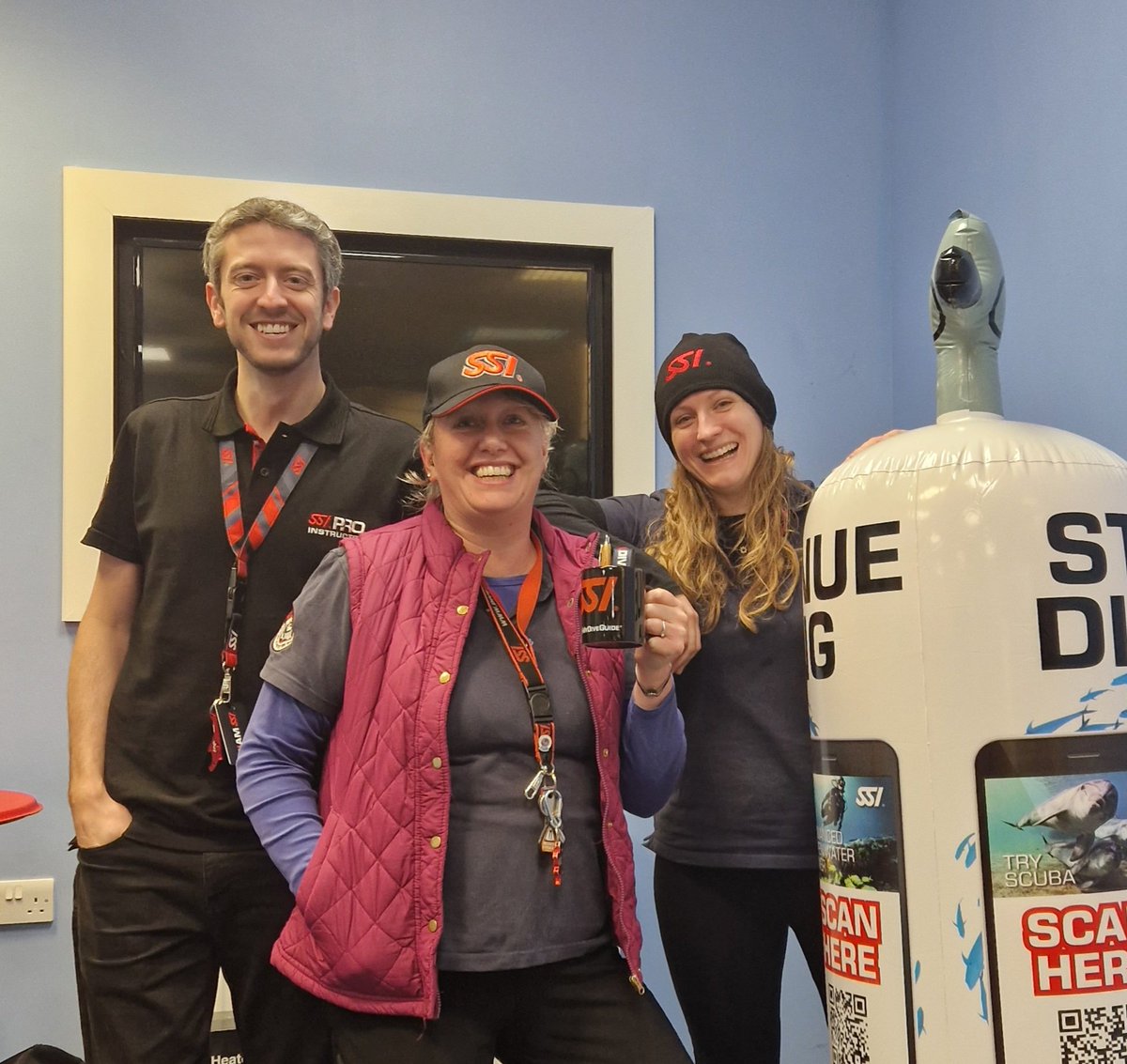 IpswichScuba's tweet photo. Stealing SSI merchandise of our SSI Instructor Trainer...much fun was had and an order will be put in for the woolly hat as it is very comfortable. #ssidivers #ipswichscuba @diveSSI @IpswichScuba https://t.co/X6FHA5oXvb