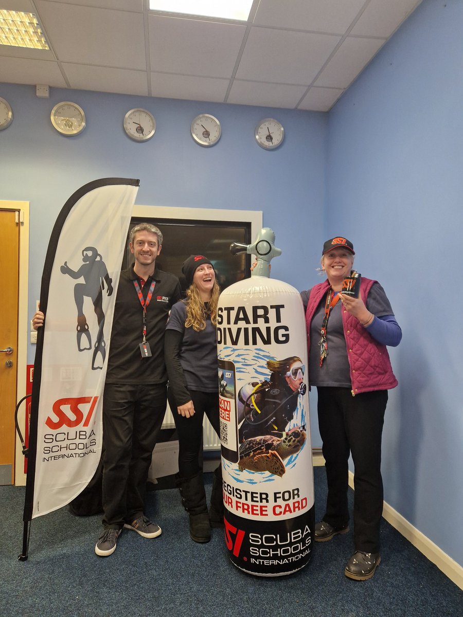 IpswichScuba's tweet photo. Stealing SSI merchandise of our SSI Instructor Trainer...much fun was had and an order will be put in for the woolly hat as it is very comfortable. #ssidivers #ipswichscuba @diveSSI @IpswichScuba https://t.co/X6FHA5oXvb