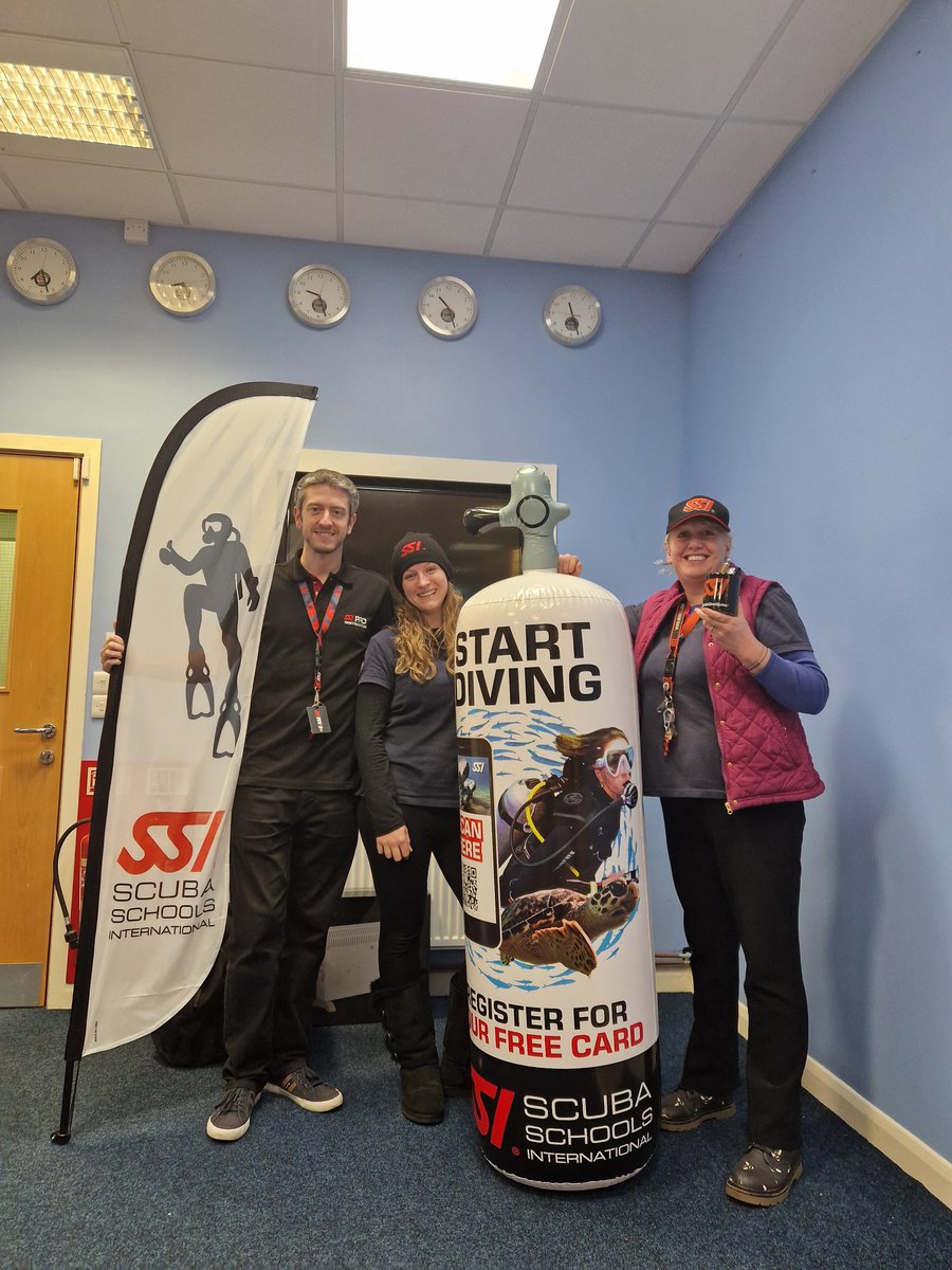 IpswichScuba's tweet photo. Stealing SSI merchandise of our SSI Instructor Trainer...much fun was had and an order will be put in for the woolly hat as it is very comfortable. #ssidivers #ipswichscuba @diveSSI @IpswichScuba https://t.co/X6FHA5oXvb