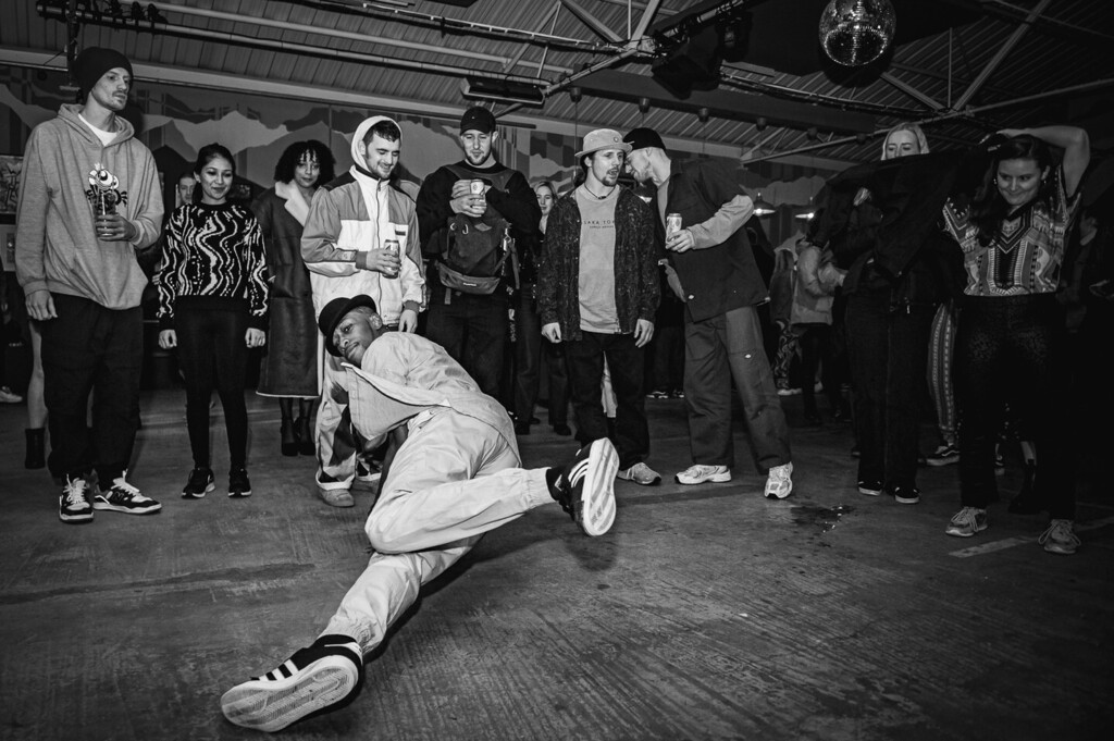 What a quality night covering <a href="/funk_addict/">J P</a> at Lost Horizon. Big Bboy dance off vibes all night long. Absolute good vibes only. Respect to <a href="/streetsofsoul/">streetsofsoul</a> for putting on such a good night. Catch the whole gang this Friday on the Thekla!!
.
.
.
.
.
#bristol… instagr.am/p/CnZ-7AuqNJY/