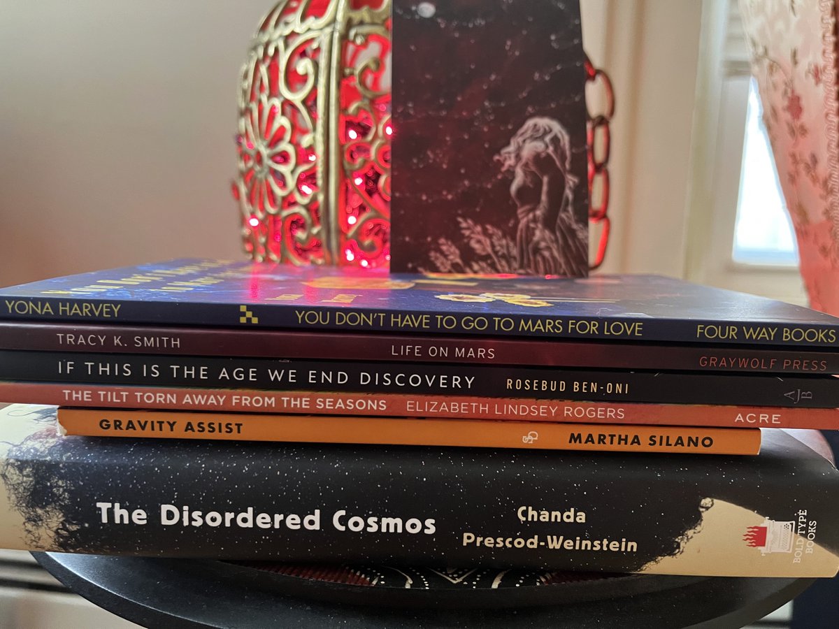 I'm over the moon to begin teaching an honors seminar on Women Poets & The Cosmos this coming week featuring @yonaharvey, @RosebudBenOni, @elizabethlinds, @marthasilano, & Tracy K. Smith + @IBJIYONGI & more!
