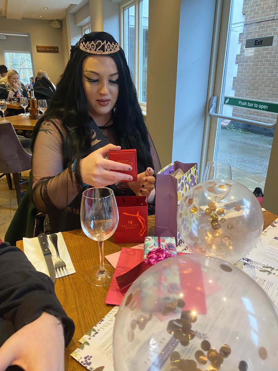 Charlotte Brecknock tweet media