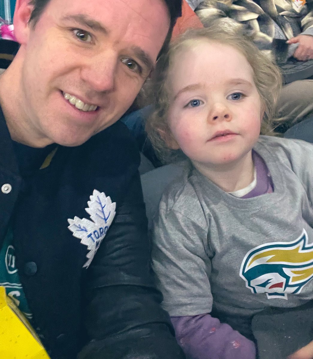 Charlotte loving her first <a href="/BelfastGiants/">Belfast Giants</a> game! New fan @GiantsOSC