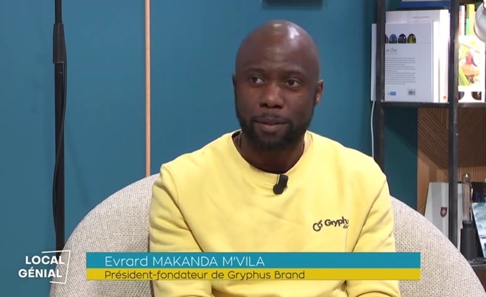 GryphusBrand's tweet photo. Bonsoir à toutes et à tous,
 Notre fondateur @makandamvilaevrard a été invité hier sur @tvtours sur le plateau de Local Génial et cliquez ici pour voir l'interview 👇🏿 
https://t.co/SyWspTuCsY
Merci à l'équipe de @TVTOURS, à @ChopinLucas96 et à @DMealear pour l'invitation https://t.co/1wrT5Sq66g