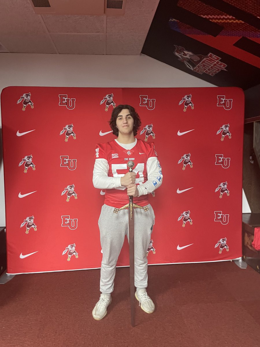JamesCimato54's tweet photo. Grateful for an official visit to Edinboro today! Thank you for the invite @CoachPapley and @EdinboroFB! https://t.co/8evmK7xWli