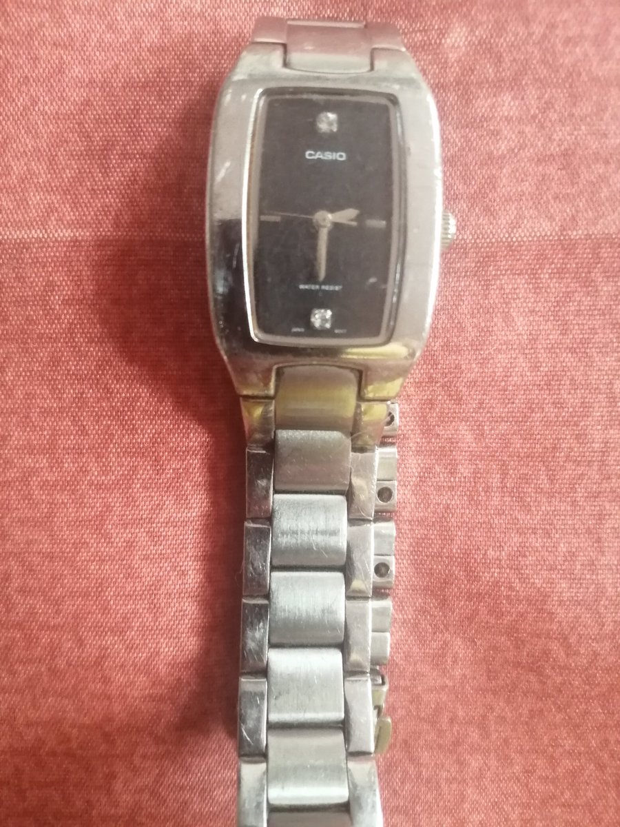 Michell57781526's tweet photo. Cambio este por un rolex jajaja https://t.co/mDE942deVS