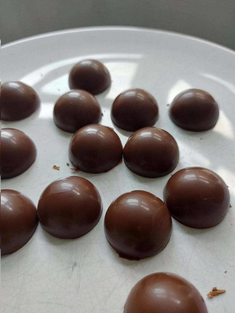 First attempt at tempering and filling chocolate and it didn't turn out as terrible as I thought it would! It's definitely as tricky as it looks though :D #chocolate #temperingnoob #adventuresinthekitchen