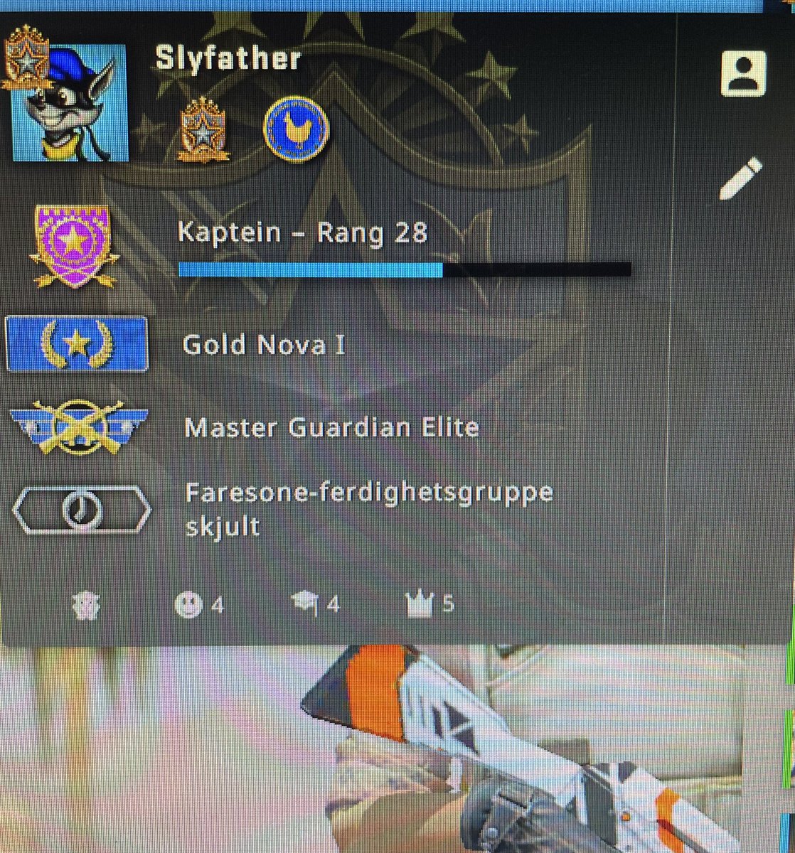 Slyfather tweet media