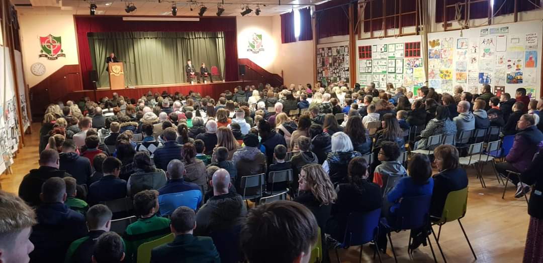 stjosephsnewry's tweet photo. What a day! Thank you to all our prospective P6 and P7 pupils who, in horrible weather conditions, travelled to St Joseph's in such numbers. A massive thank you to our pupils and staff who gave up their Saturday morning to create a warm atmosphere for our visitors. Vir Justus♥️💚 https://t.co/Xkkf2RdxmD