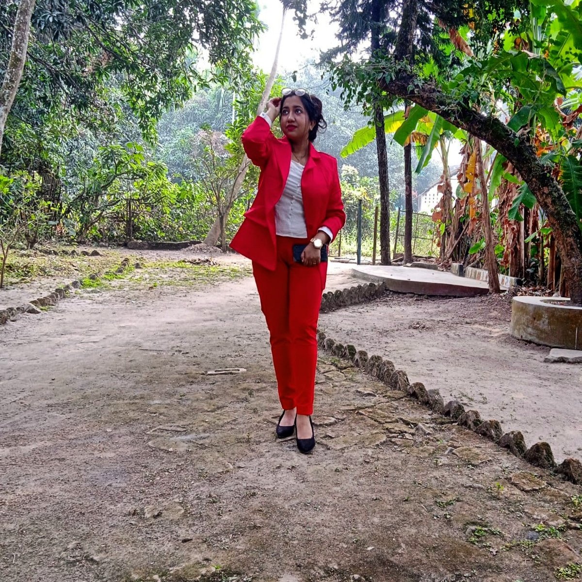 droishwarjya's tweet photo. That only red chilli grown in your backyard out of nowhere !
.
Neetpg in less than 2 months 😟 meanwhile a little time off because that improves productivity  ... 
.
#winterouting https://t.co/EjgOGtjJB5