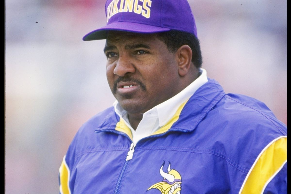 FootballLearn1's tweet photo. What do you think of when you see this coach? https://t.co/PuVnrYXDUO