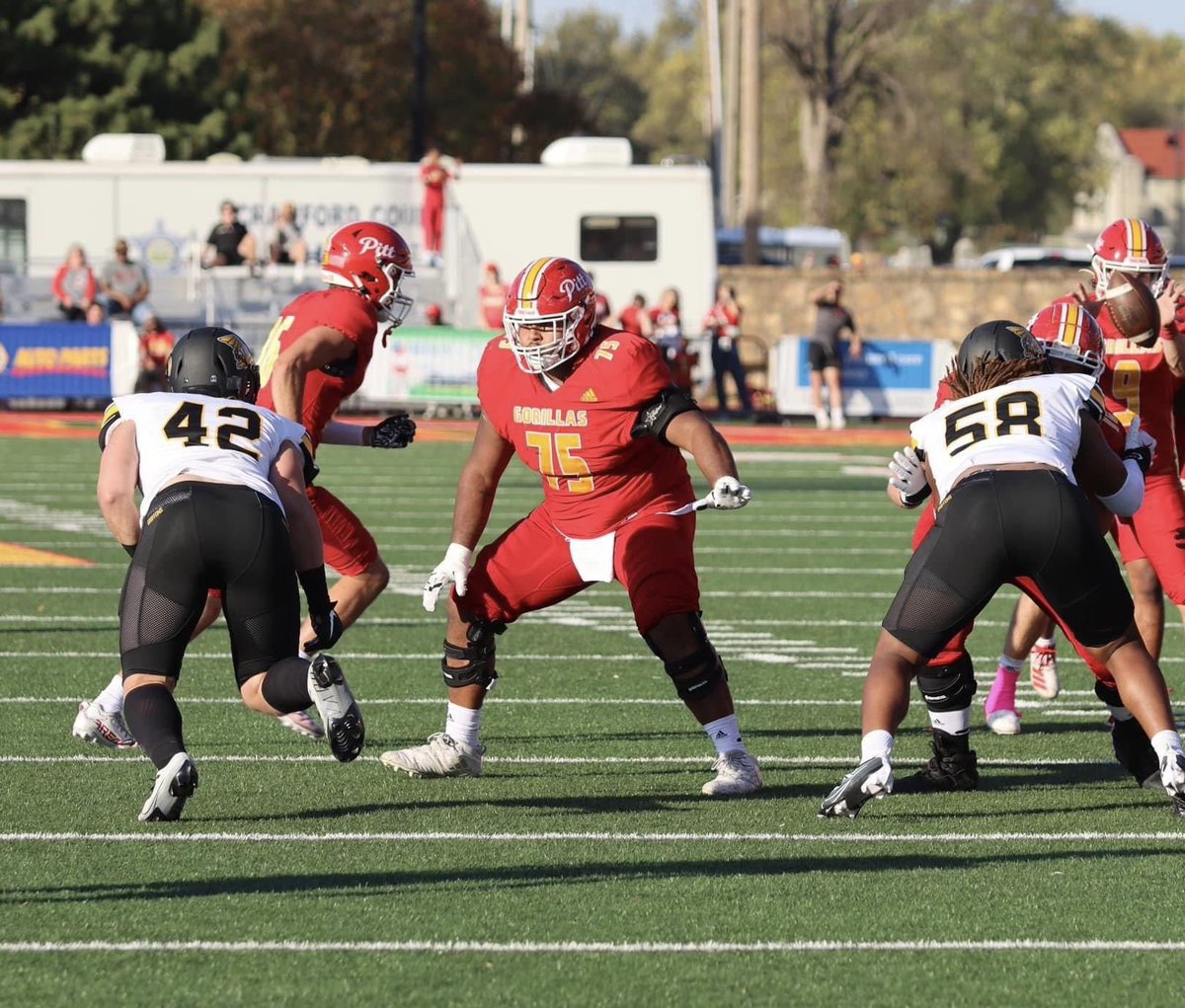 CFBHome's tweet photo. We talked with D2 NFL 2023 prospect Kory Woodruff and learned more about his collegiate career.
 https://t.co/Pw74WMIjLu https://t.co/GLiuY2brls