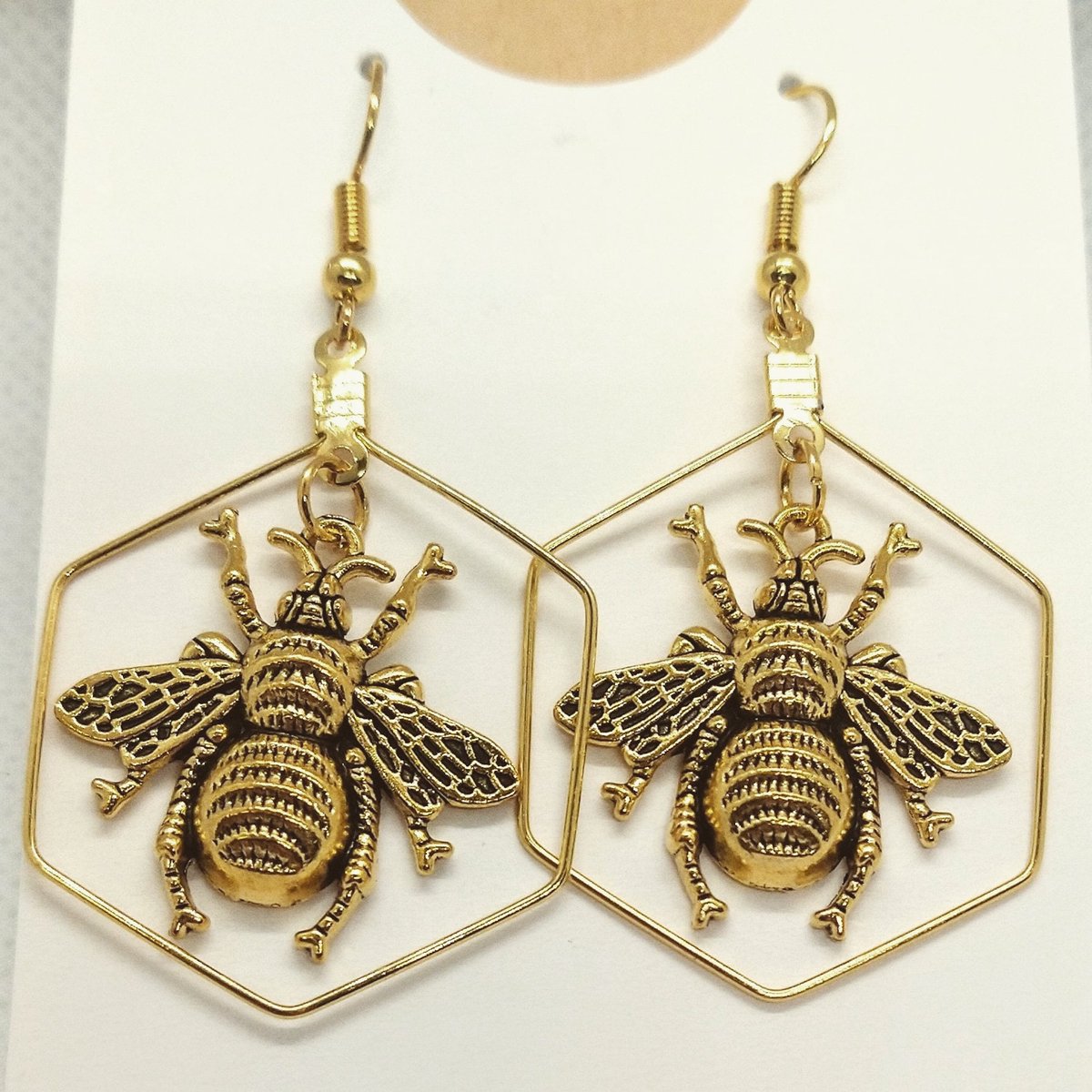 Excited to share the latest addition to my #etsy shop: #Honey #Bee #Beehive #Earrings Dangle Drop Handmade

#handmade #jewelry #jewellery #etsy #etsystore #etsyfinds #fashion #fashionstyle #Fashionista #fashionblogger 

etsy.me/3Xa9cDx