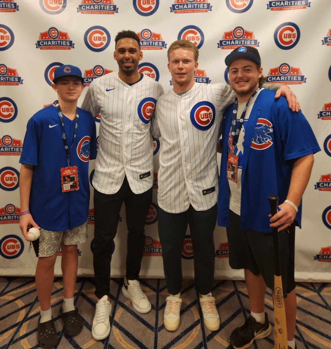 tspicer810's tweet photo. Making things happen today 💙❤️ #CubsCon https://t.co/Mw6Upzb5iY