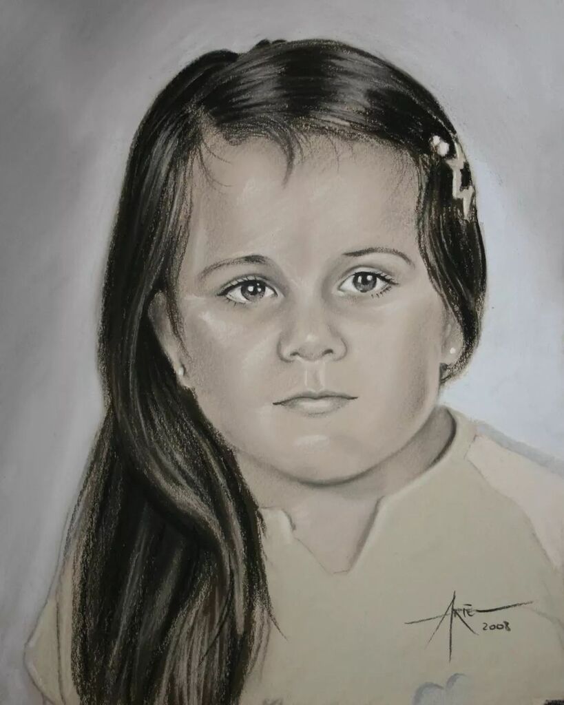 arielquirozart's tweet photo. #art #blackandwhite #graycolors #Graypastel #pastelart #pastelpencil #pastelchalks #Sketch #contemporaryart #drawing #fineart #artist #artwork #charcoal #charcoaldrawing #portrait #Maui #Hawaii #Lahaina #artistic #artistsoninstagram #artoftheday #draw #a… https://t.co/denp0BsLFs https://t.co/3zIoorPMGJ