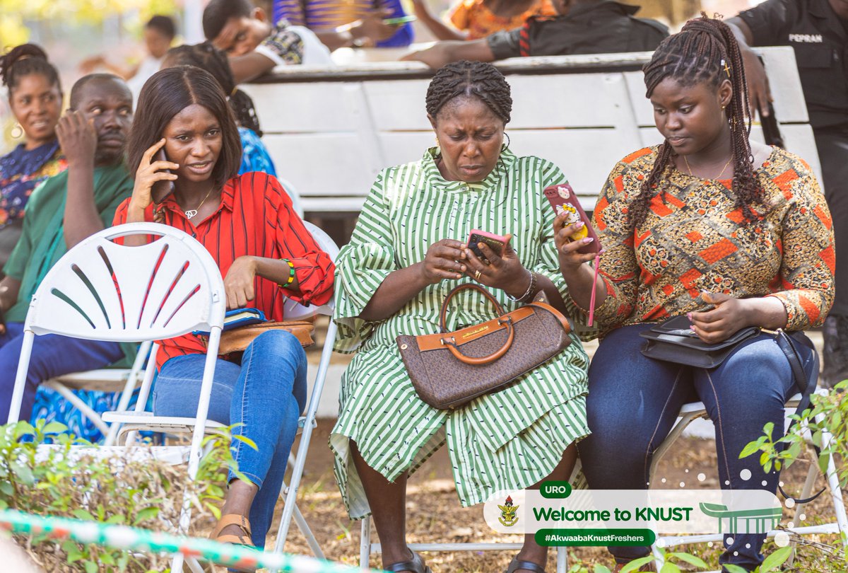 KNUSTGH's tweet photo. The joy of seeing your ward arrive at KNUST campus.
#AkwaabaKnustFreshers https://t.co/0nqjbPT1CS