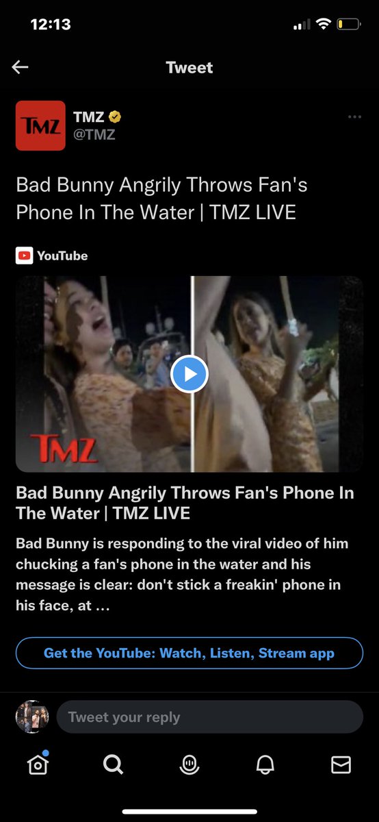 iMJulianM6's tweet photo. So Bad Bunny can PHYSICALLY grab a fans phone and THROW IT in the water and it’s poor guy got angry cuz they got too close to him. Britney covers her face w/a menu (NO PHYSICAL INTERACTION) cuz someone’s filming her without her consent &amp; it’s a bizarre meltdown/manic? Fuck @TMZ https://t.co/1ADw4lfkei