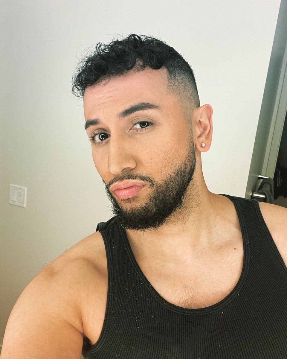 drake (@rickyrodrgz) on Twitter photo 