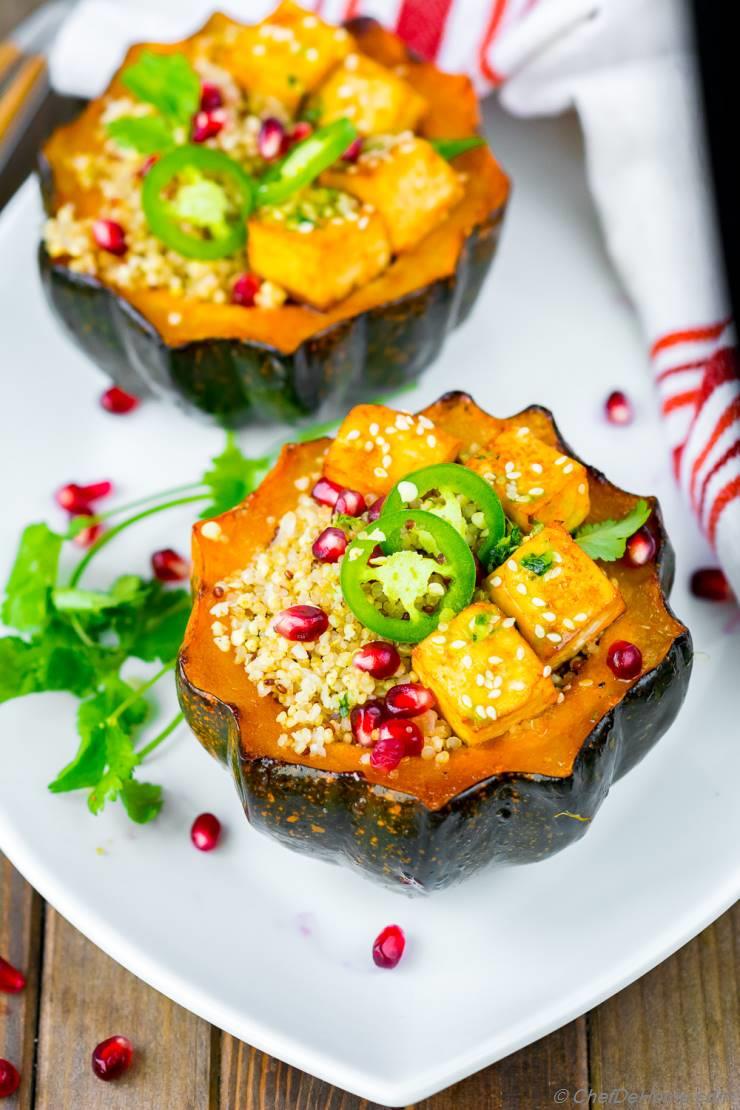 chefdehome's tweet photo. #RecipeOfTheDay
👉Honey Sriracha Roasted Acorn Squash
🔗https://t.co/54NFM84bmX
Sweet and Spicy, Honey and Sriracha Roasted Acorn Squash stuffed with garlicky quinoa, baked tofu and cilantro oil. This recipe can be a vegetarian's feast or meatless Monday Quinoa Bowl. https://t.co/HbNv0Iszql
