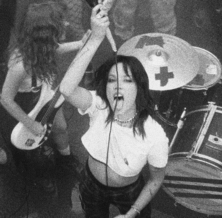 HopelesManic's tweet photo. Halsey in Nightmare was truly unforgettable https://t.co/DQm7ezfKyi