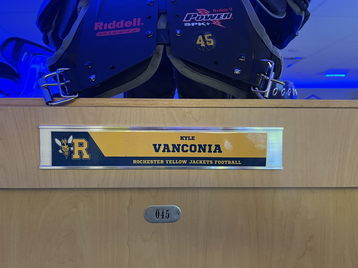 kyle_v77's tweet photo. After a great official overnight visit at the University of Rochester, I am blessed to say I have received another DIII offer! @IamcoacHHeav @ChadMartinovich https://t.co/vdP3wV9Cki