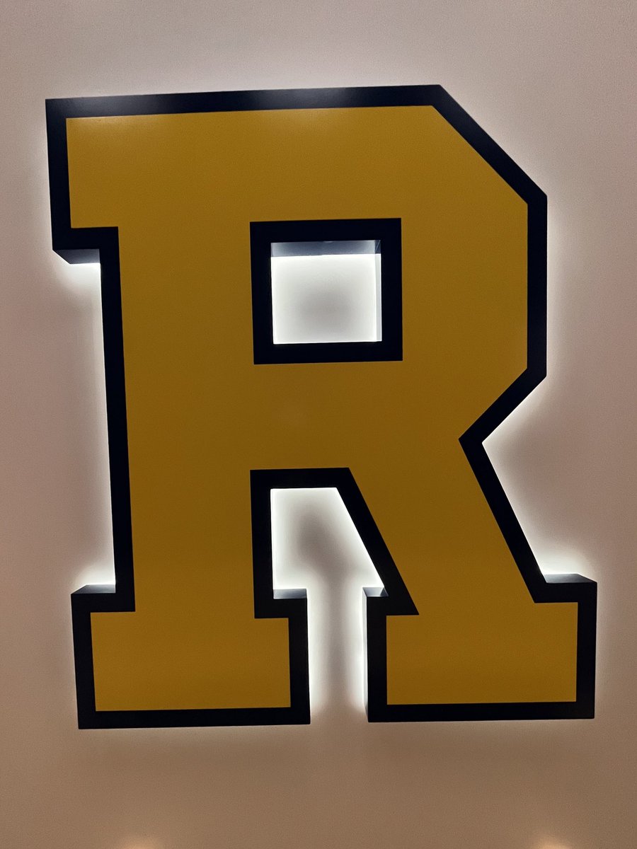 kyle_v77's tweet photo. After a great official overnight visit at the University of Rochester, I am blessed to say I have received another DIII offer! @IamcoacHHeav @ChadMartinovich https://t.co/vdP3wV9Cki