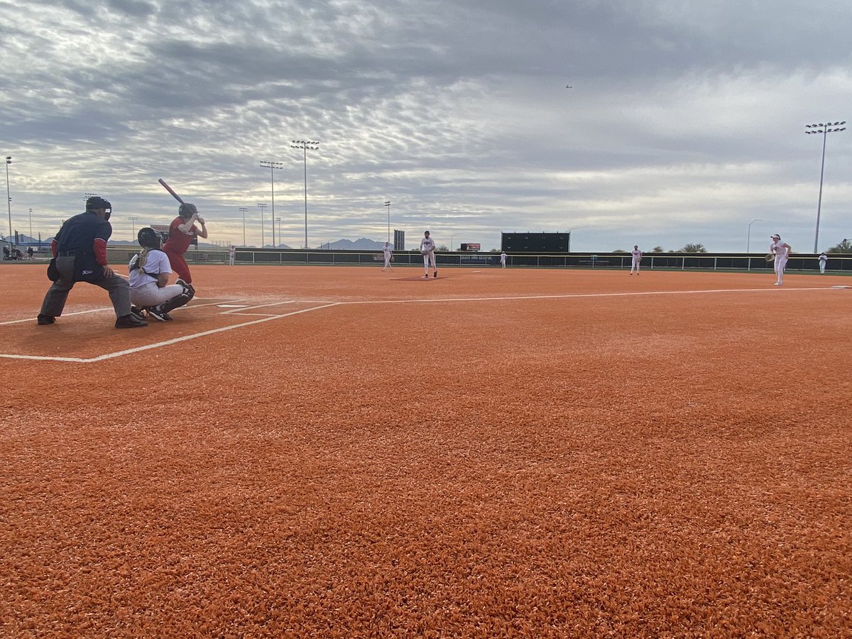 MNRenegadesSB's tweet photo. Mountain view in AZ for 1st pitch as our 18U and 16U teams as they play in the @PGFnetwork Surf City invite!  #RennieWay #PlayTheBest https://t.co/F6D8vV9WHx