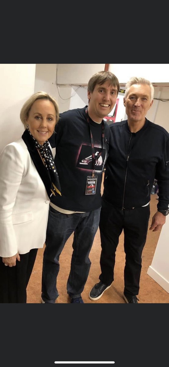 Ohh look at me with the now unmasked #TheMaskedSingerUK