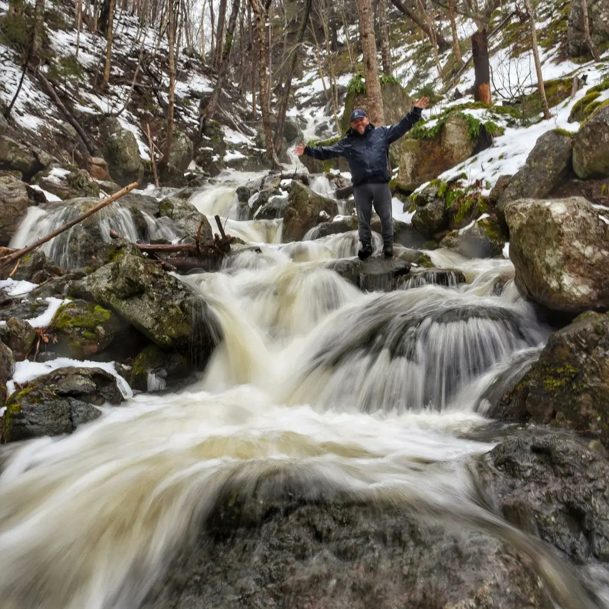 keepexploringCB's tweet image. I guess we'll be staying indoors today as it's pouring down rain, windy and cold. Nahhhhhh, let's go chasing waterfalls #saturdayfun #chasingwaterfalls  #capebretonisland