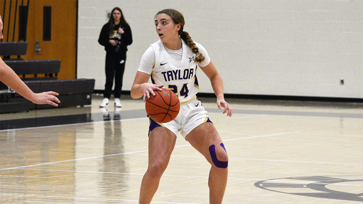 taylortrojans's tweet photo. WBB | Trojans Surge to Win Over Visiting Spring Arbor | @TaylorU_WBB #TaylorWBB
 - https://t.co/sDWohmvN0J https://t.co/GCObMczH6h