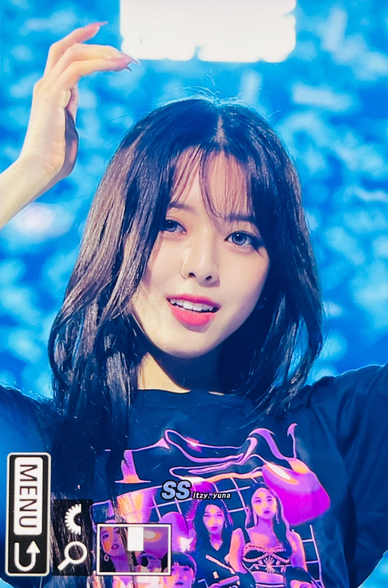 FmddMn0akAAD9Gd?format=jpg&name=large