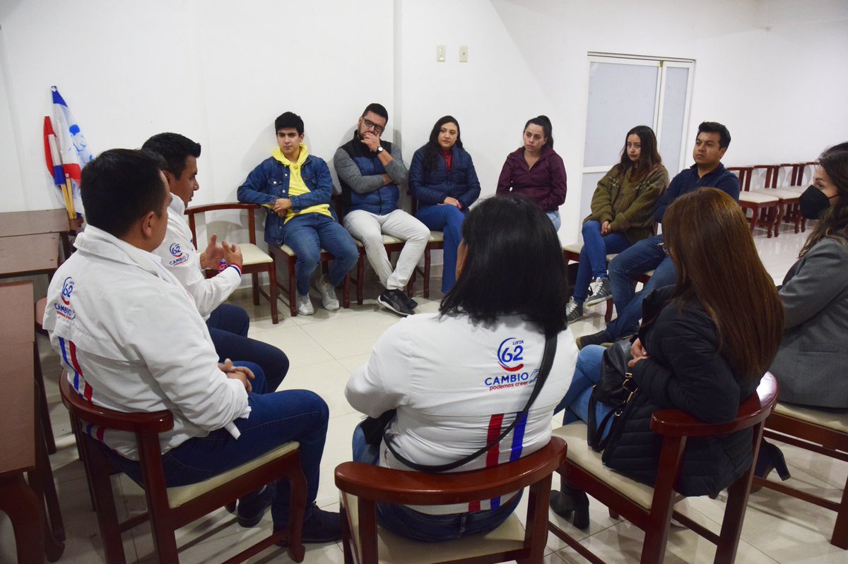 RioCapitalAnima's tweet photo. Luis Falconí, candidato a la alcaldía de Riobamba y Pablo Manzano, candidato a la concejalía de Riobamba, se comprometen formalmente con la fauna urbana y la causa animalista.
#VotoAnimalista #Riobamba https://t.co/5QoMocunsJ