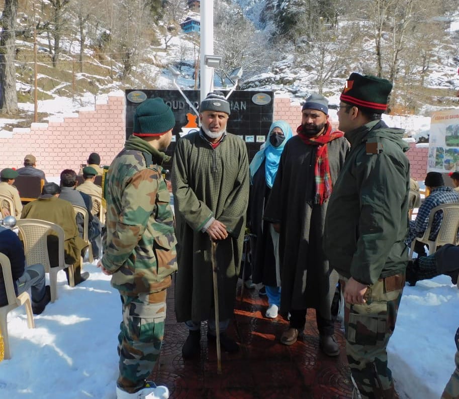 Sentinelofkeran's tweet photo. #ARMED FORCES VETERANS DAY AT #KERAN

The day aims at honoring our #Veterans in recognition of their service to the country and the #Nation expresses its gratitude, affection and admiration.

#Keran #Kupwara #Kashmir #Kashmirvalley #Kashmirbeauty https://t.co/t5nlyUqyay