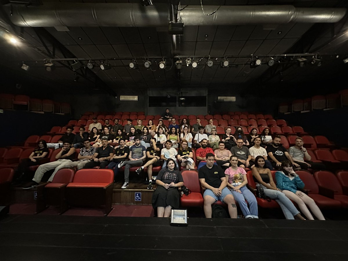 teatrolala tweet media