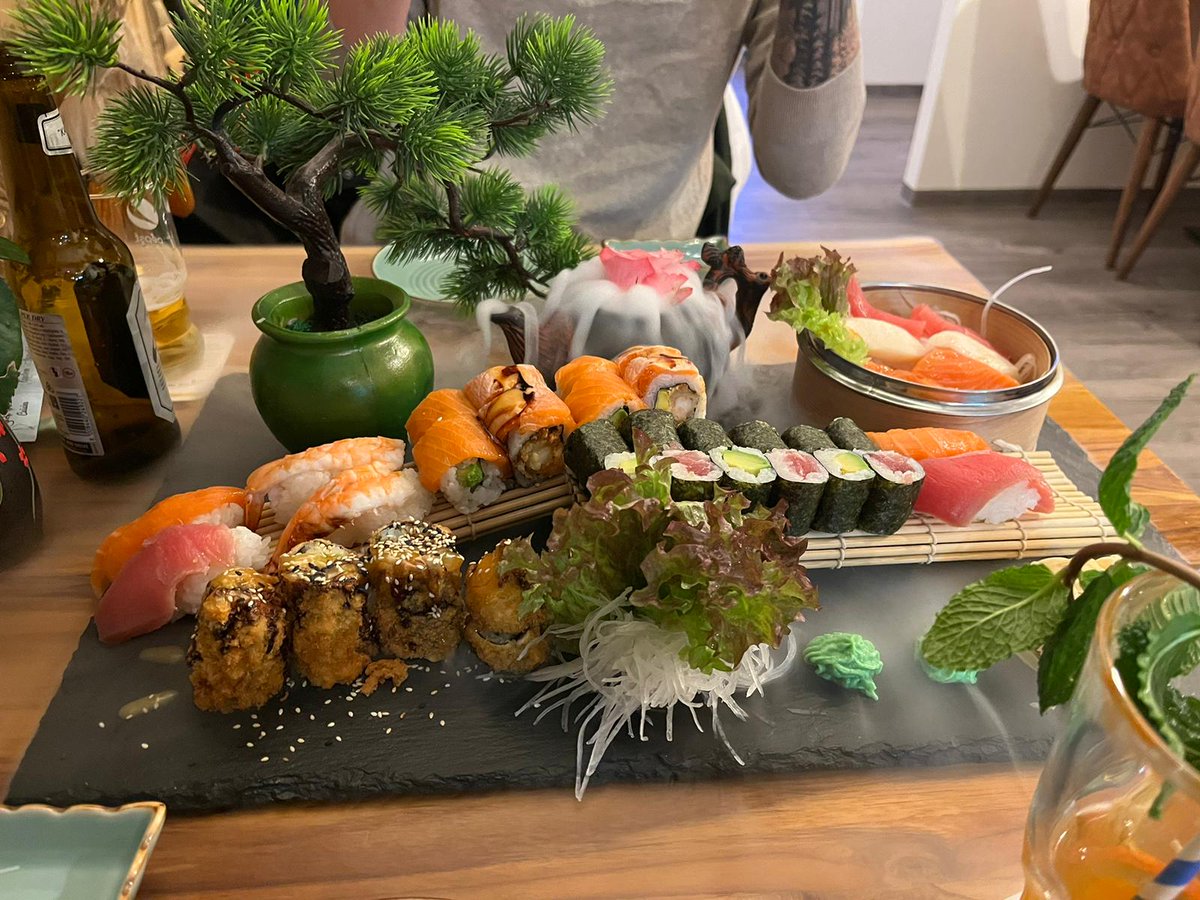 No 🧢, bestes sushi was ich jemals gegessen habe.
Pic by <a href="/Irgxdeinee/">Little Becci 🕊️</a> ♥️