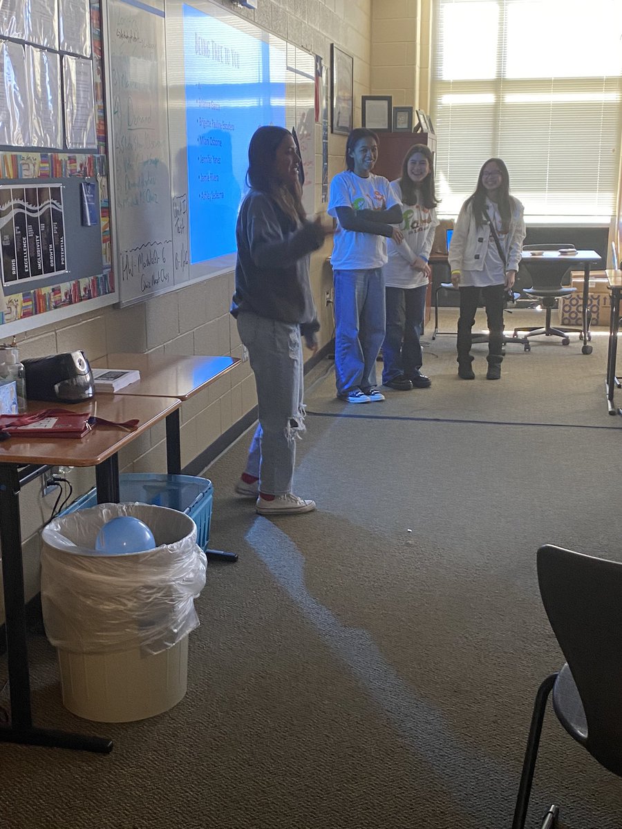 RandlePals's tweet image. PALs leading presentations on teen topics that they chose and created to to other PALs at Conference.