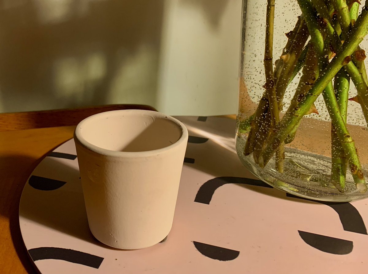 CharterhouseSq's tweet image. Bought this small clay ‘cup’ for £1 at #ConranShop closing-down sale in #Chelsea today conranshop.co.uk/our-stores/che… Convinced its one that has fallen out of a #Morandi painting    ;)