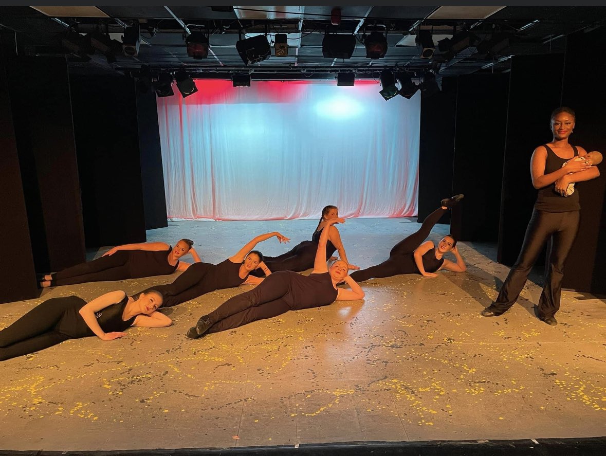 What a FABULOUS performance from the Musical Theatre Students at <a href="/Oldhammusic/">Oldham Music Service</a>. A special mention for these girls of the Advanced Musical Theatre group, who were so professional in their routines. Bring on the next show! #proudteacher #musicaltheatre #starsinthemaking
