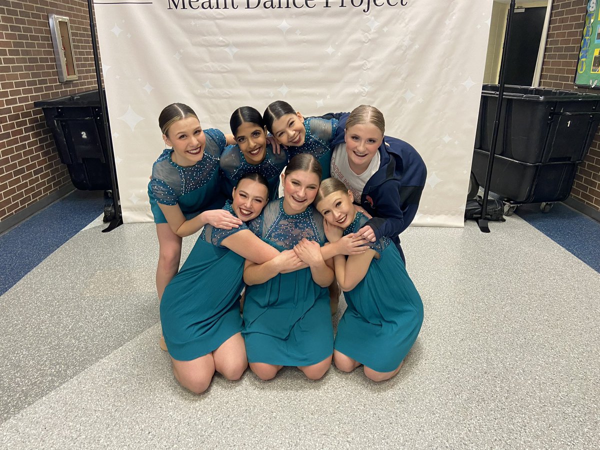 JNoteboomON's tweet photo. Olathe North Varsity and JV Eaglettes looking amazing at Miss Kansas!  @oneaglettes @JasonHermanON @ADPriceON https://t.co/Capc7LzO5B